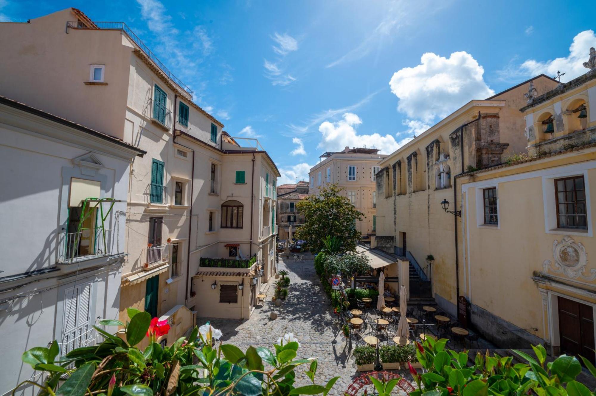 Bed and Breakfast La Divina - Parcheggio In Centro Gratuito - à Tropea Extérieur photo