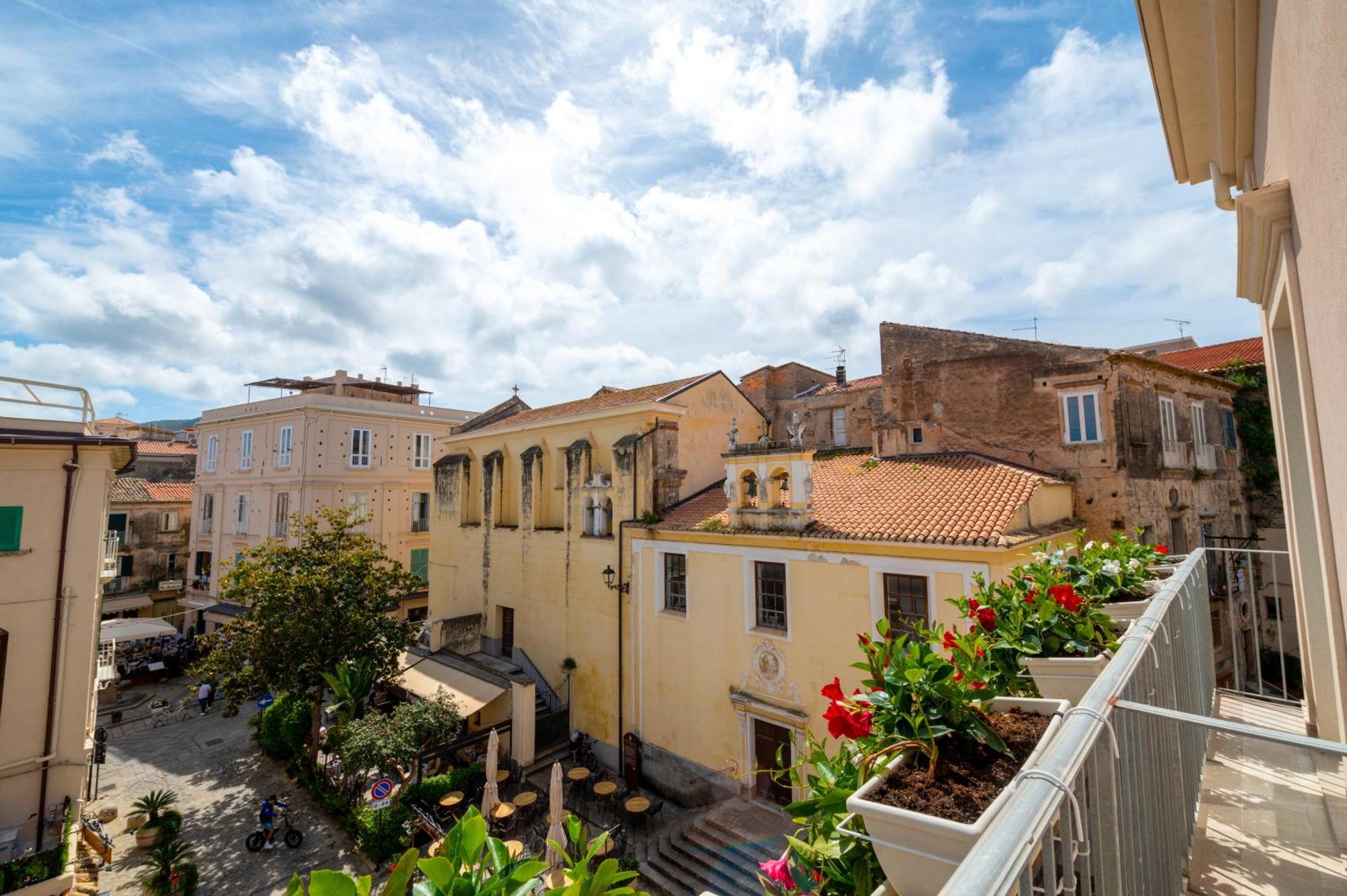 Bed and Breakfast La Divina - Parcheggio In Centro Gratuito - à Tropea Extérieur photo