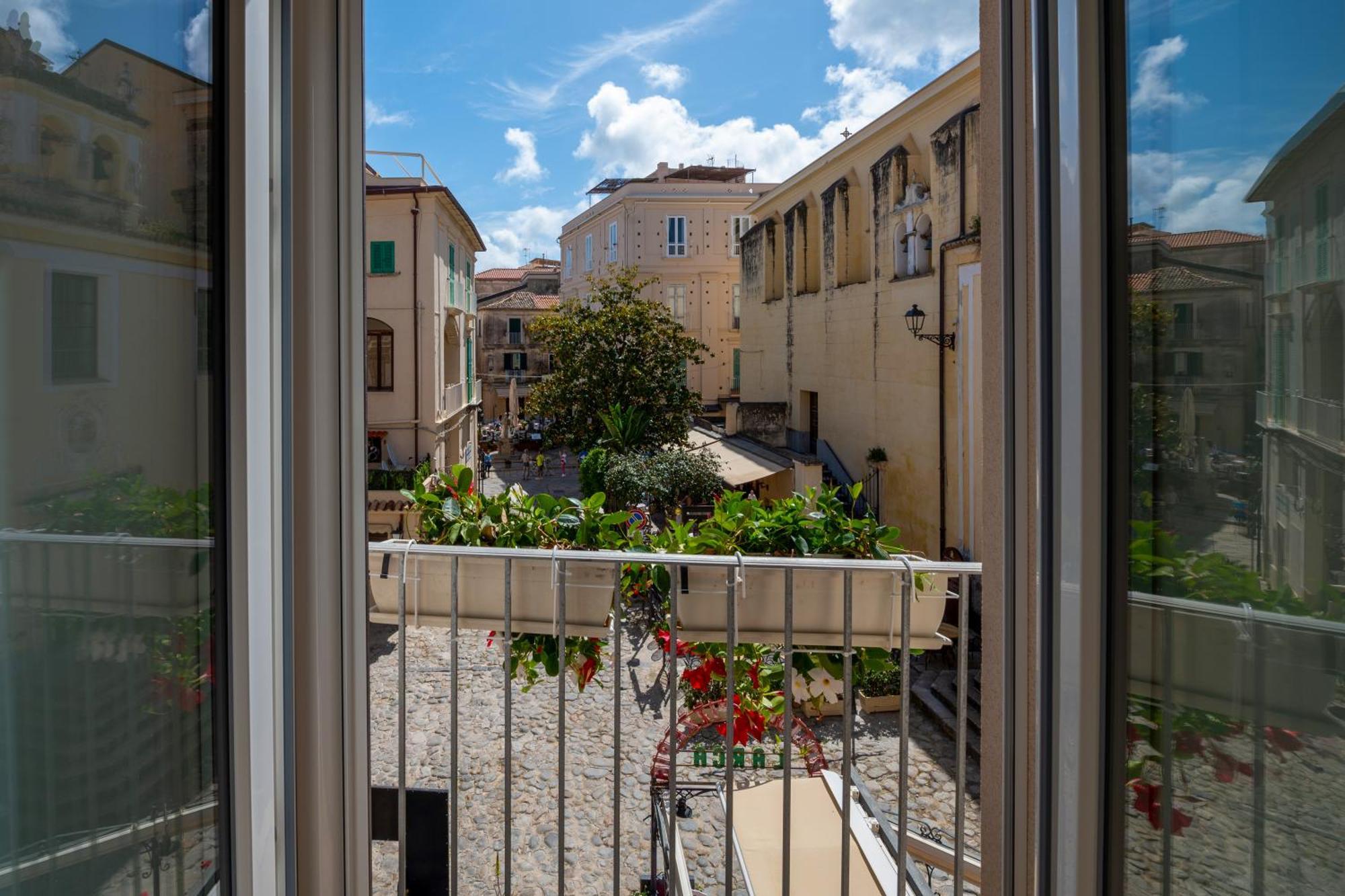 Bed and Breakfast La Divina - Parcheggio In Centro Gratuito - à Tropea Extérieur photo